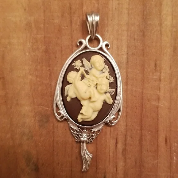 Three Cherubs Cameo Pendant in 925 Sterling Silver - Picture 1 of 7
